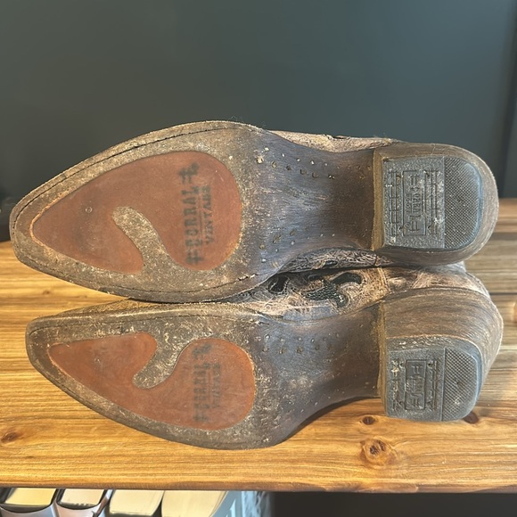 Corral boots - Picture 3 of 5